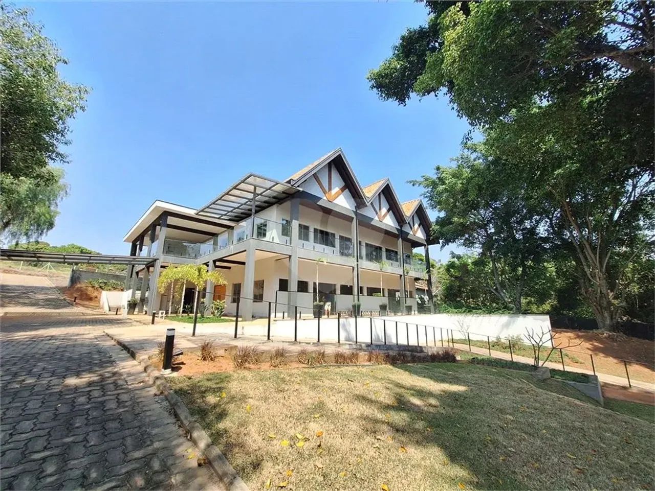 Prédio / Casa Comercial para Restaurante ou Casa de Eventos em Vinhedo/SP