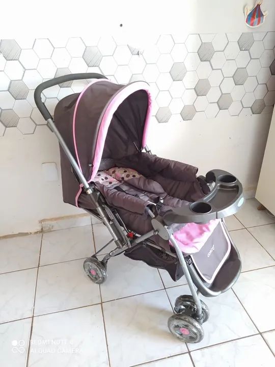 Carrinho de Bebê Cosco - Rosa reversível  - Foto 3