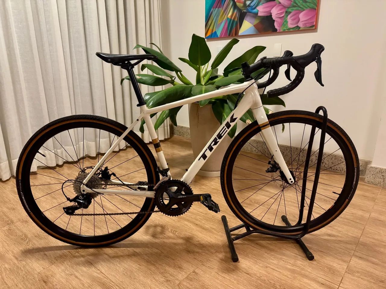 Trek Checkpoint ALR3 Gravel Bike - Perfeita para Aventura