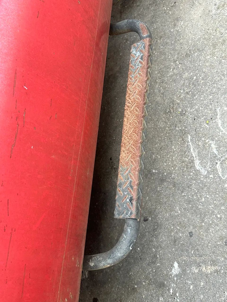 Estribo lateral F4000 F350 ou F250 o par os dois lados  - Foto 3