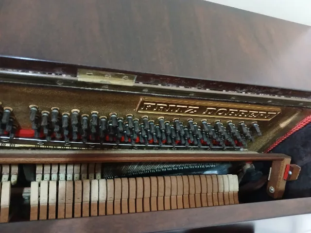 Piano Fritz Dobbert EXCELENTE ESTADO DE CONSERVAÇÃO/ Pouco uso