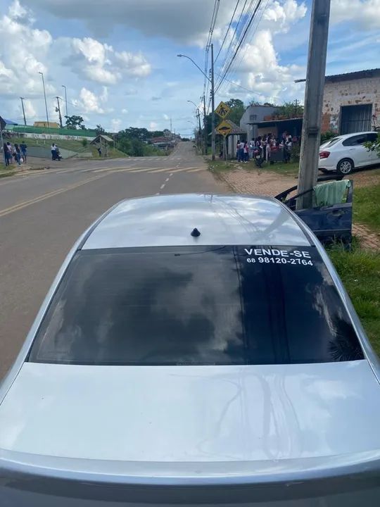 Vendo um carro modelo Voyage - Foto 4