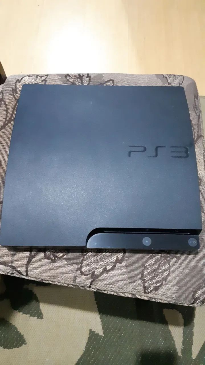 Ps3 320gb, bloqueado, com caixa em otimo estado. Aceito Somente dinheiro.