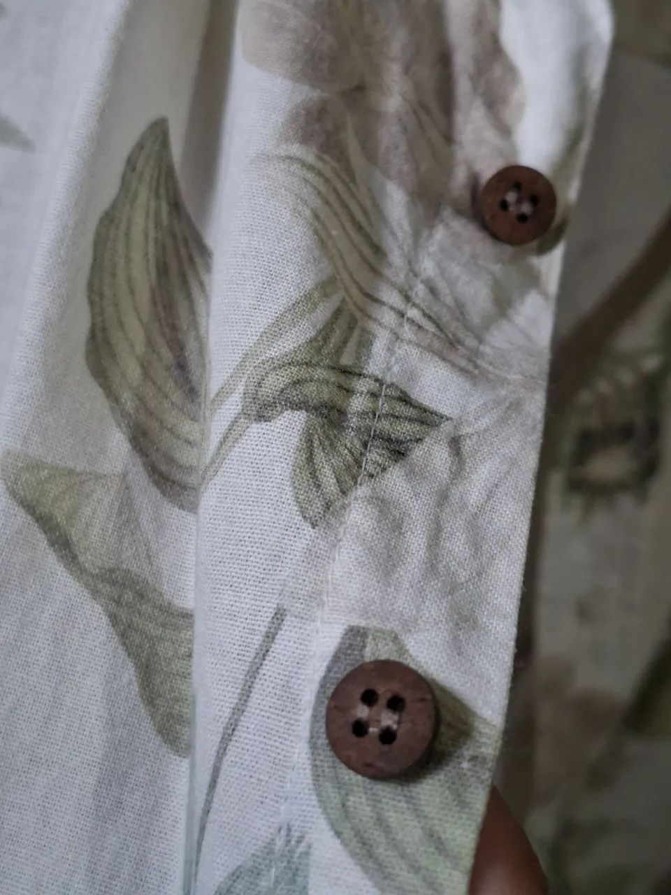 Blusão branco com floral - Foto 2