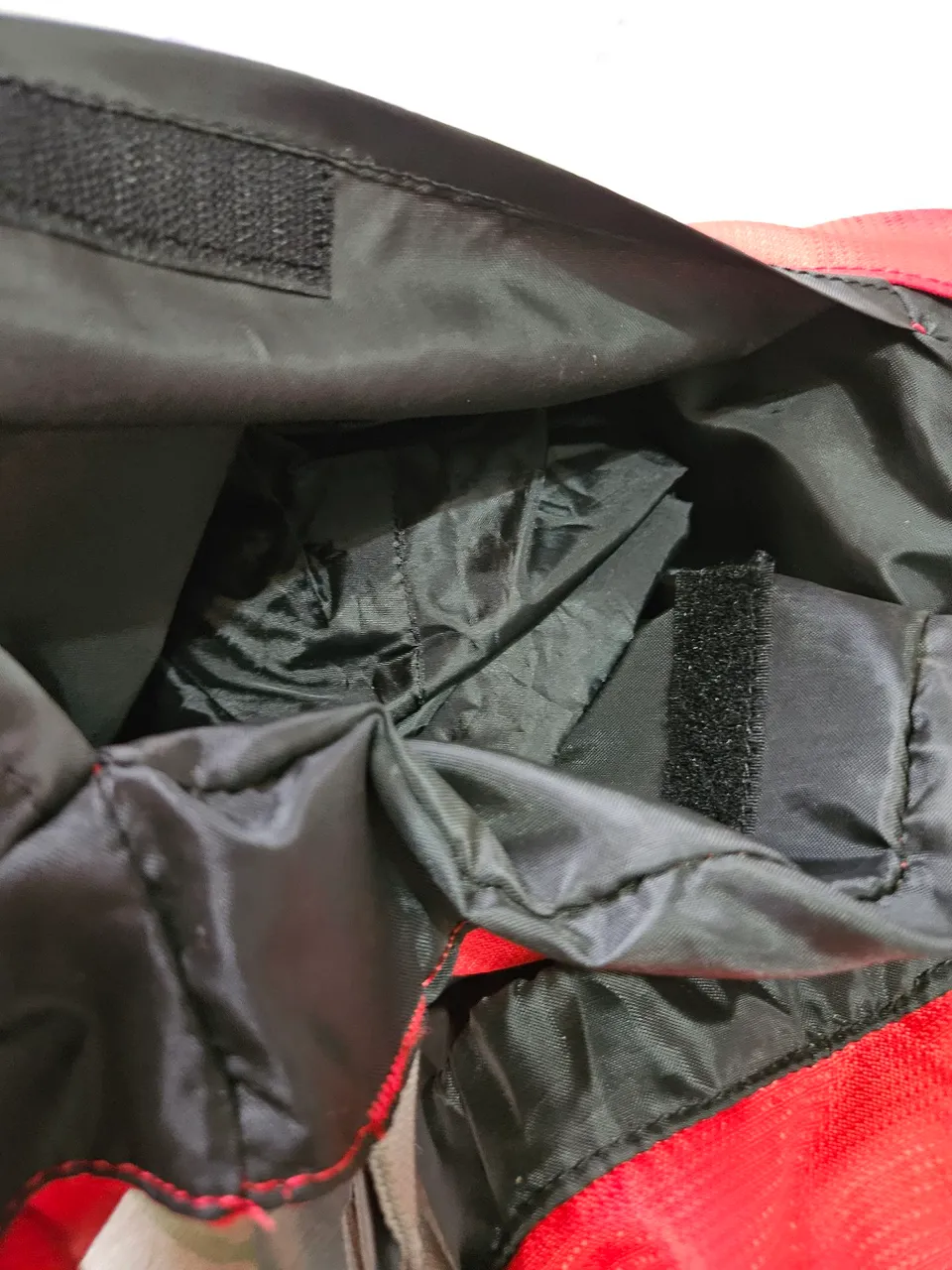 Mochila cargueira coleman ela tem 65 litros