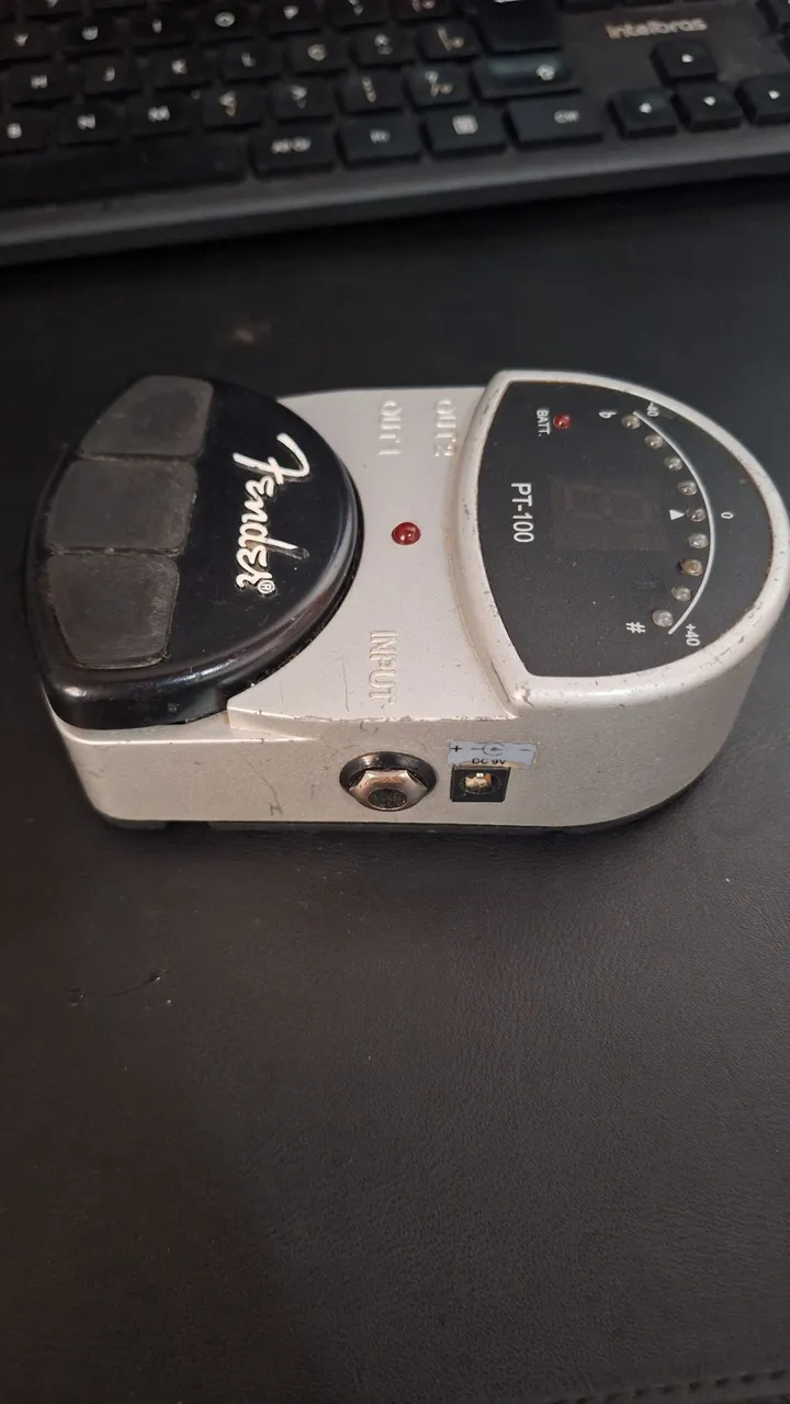Afinador de Guitarra Fender PT-100