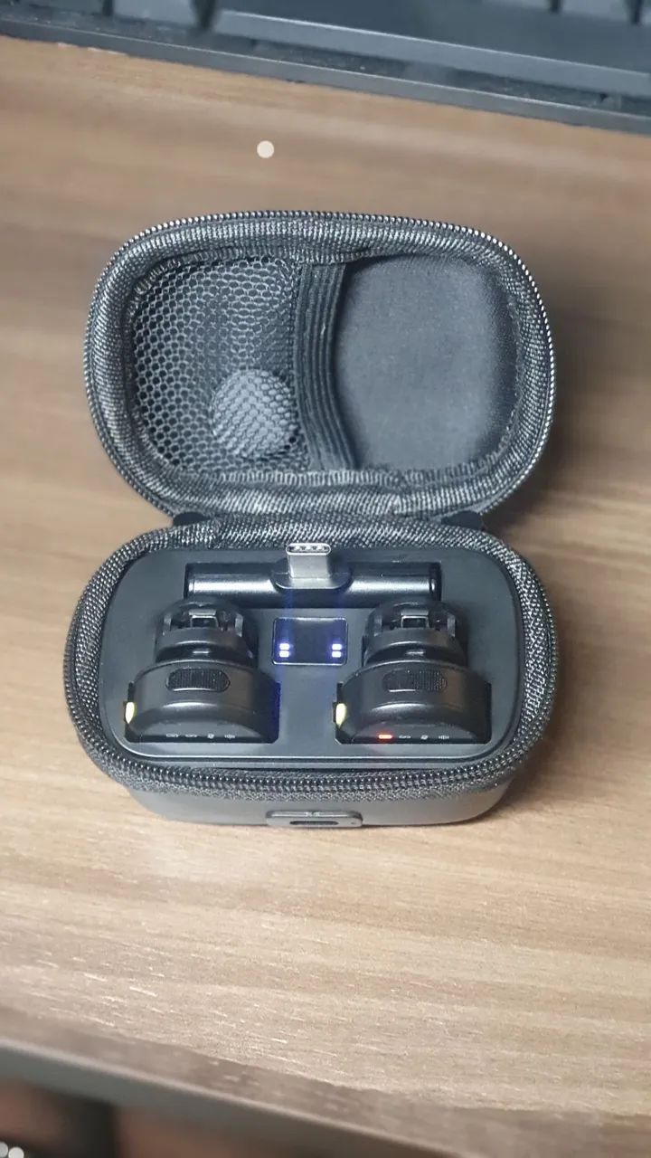 Microfone de imã com entrada lightning e Tipo C