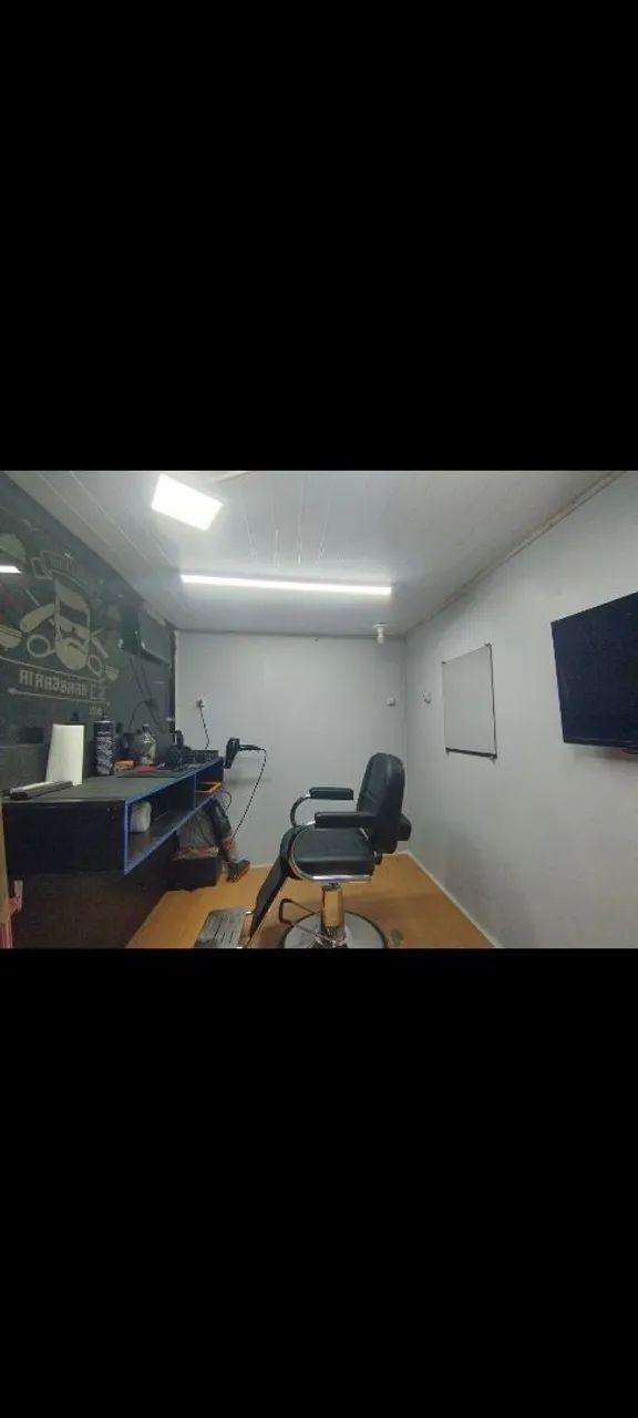 Trailer que está usado como barbearia  - Foto 3