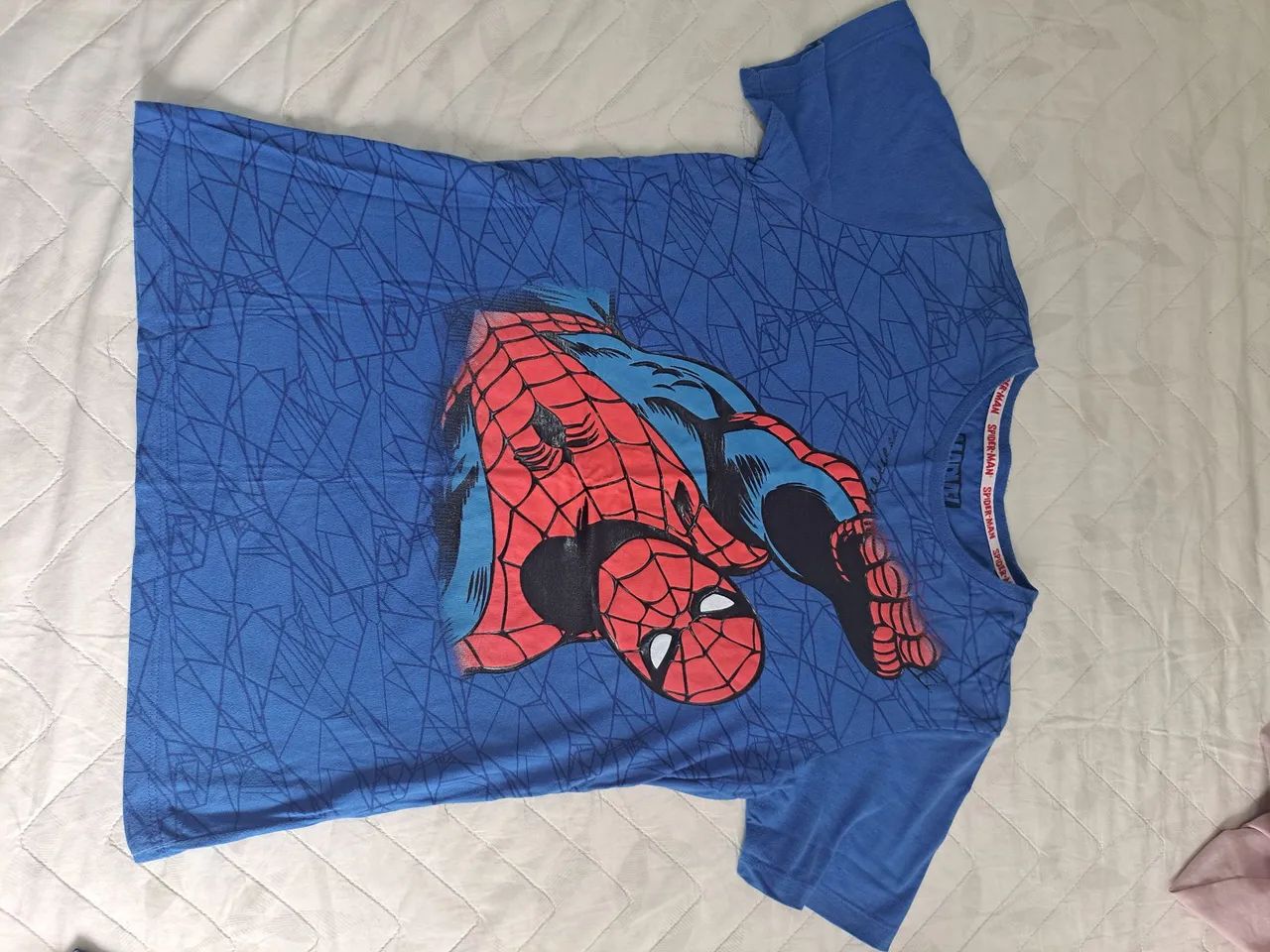 Lote de 8 Camisetas de Super Herói - Tamanho 12 - Foto 5