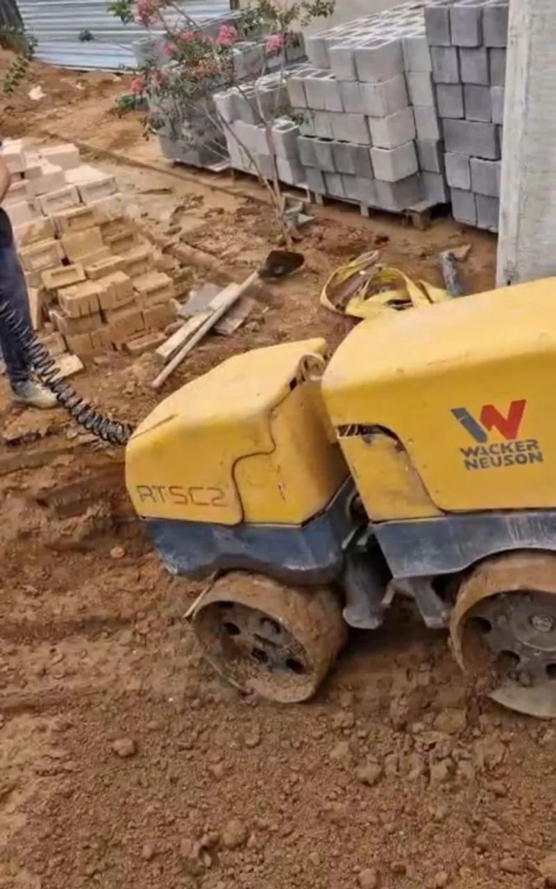 Rolo compactador Walcker Neuson RTSC2 controle via cabo  - Foto 2