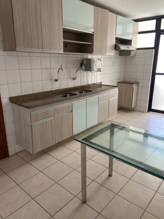 Alugo apto. na 13 de Julho, 4/4 sendo 3 suítes, reformado, sombra e vista p/ o mar. - Foto 5