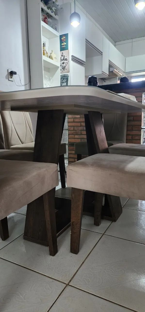 Mesa de jantar 6 cadeiras 
