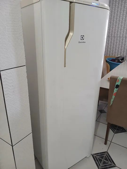 Geladeira Electrolux Branca - 1 Porta frost free  - Foto 3