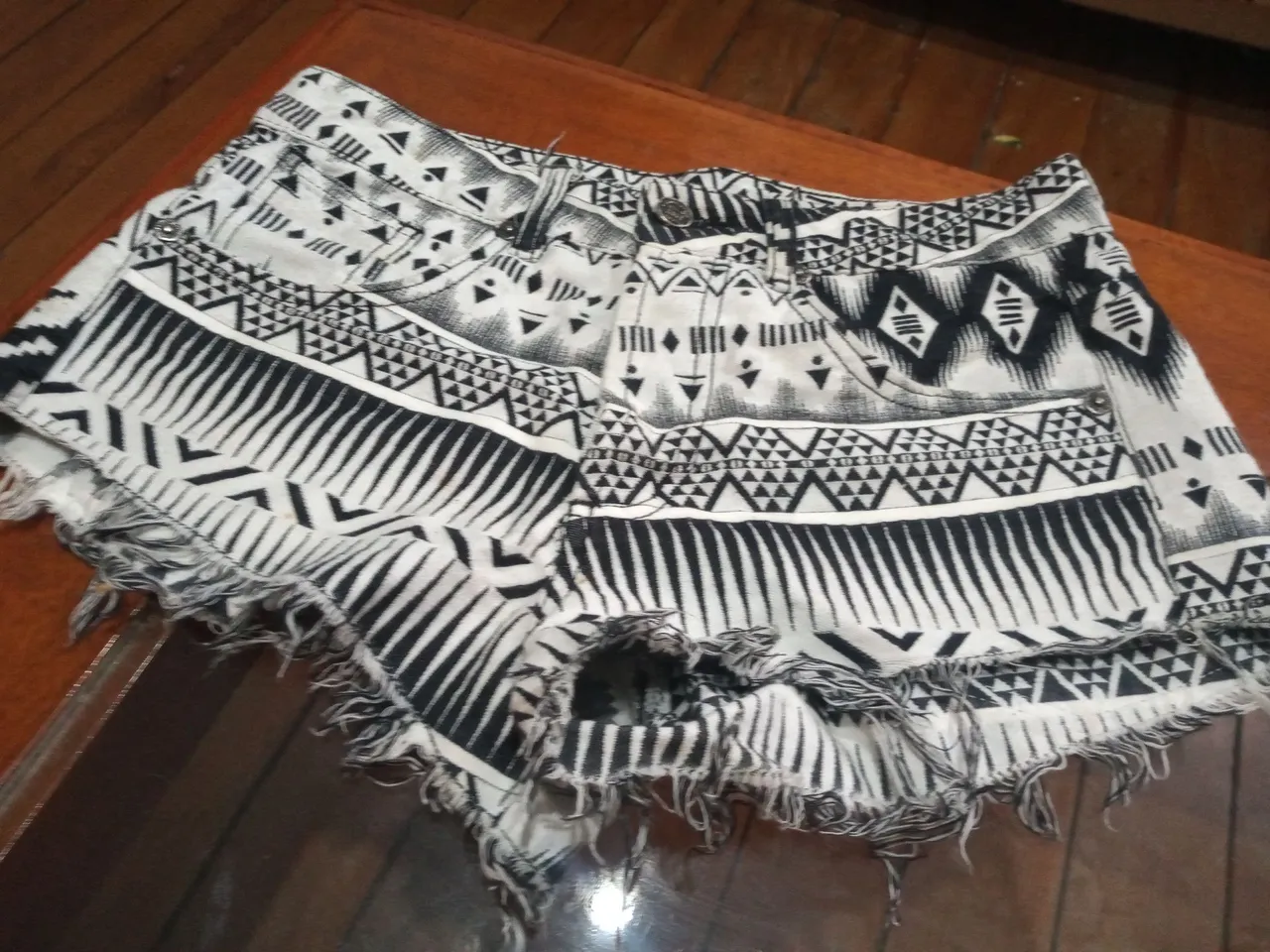Shorts Jeans FARM Feminino Estampado Tribal
