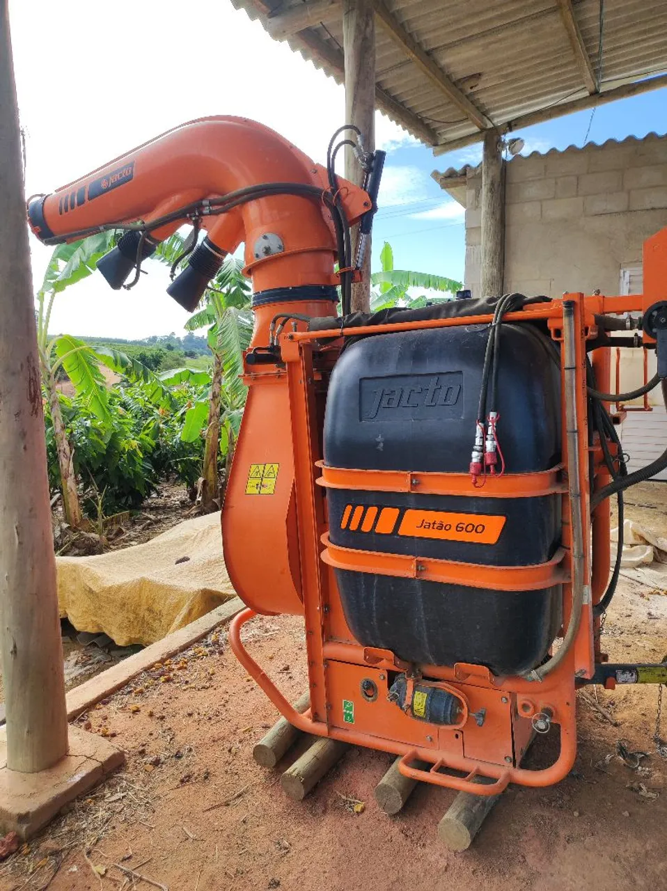 Pulverizador Jacto Jatão 600 - Eficiência na sua lavoura!