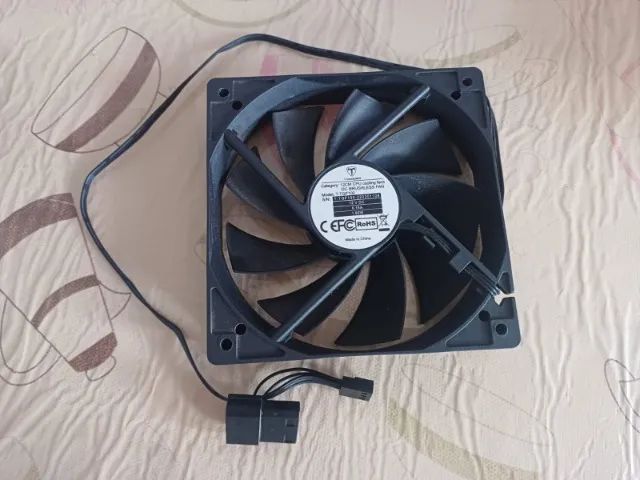 Fan T-Dagger - Usada - Foto 2