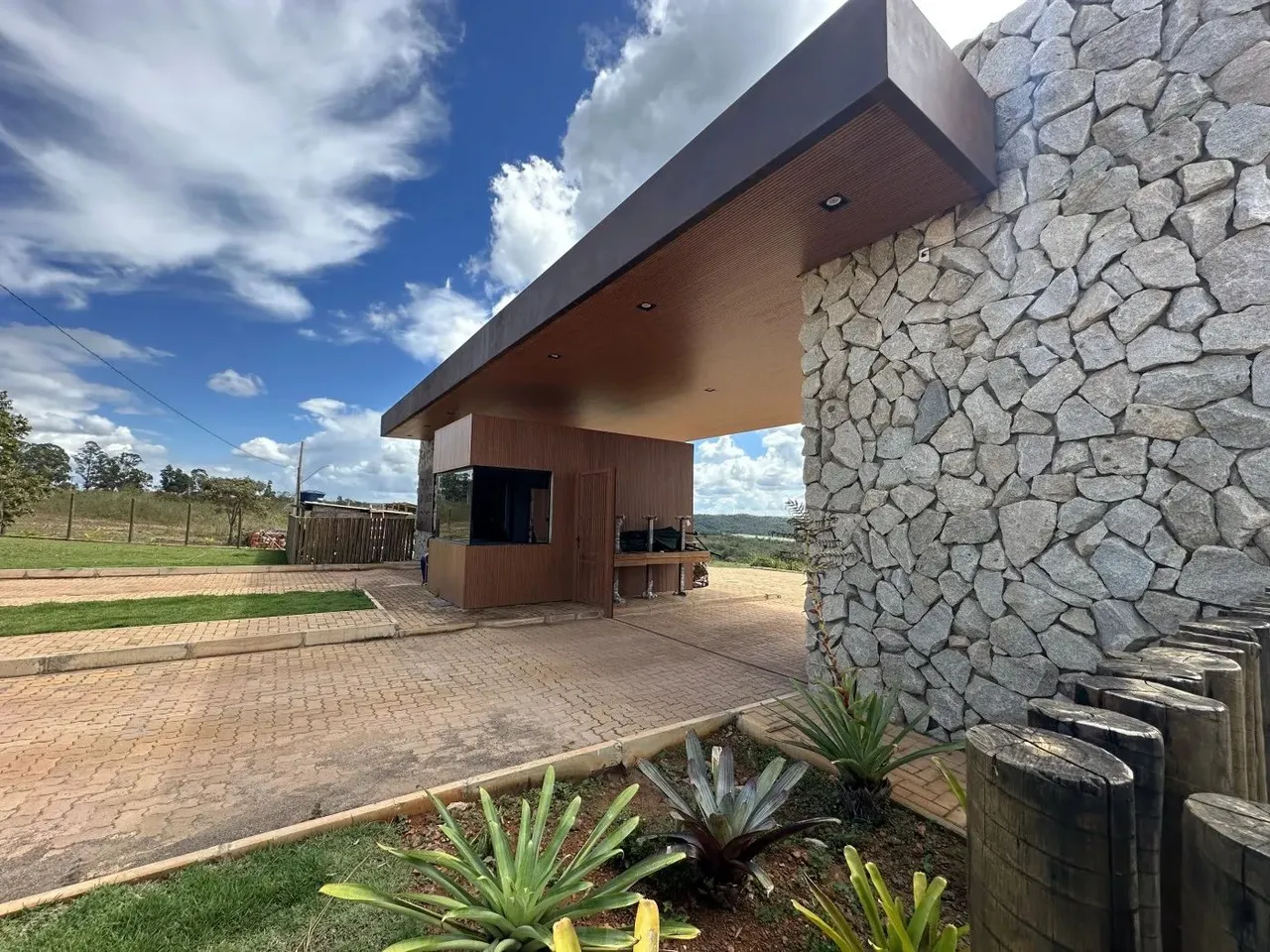 Lotes com Vista para o Lago, Pague Parcelado Sem Burocracia, Lazer Completo