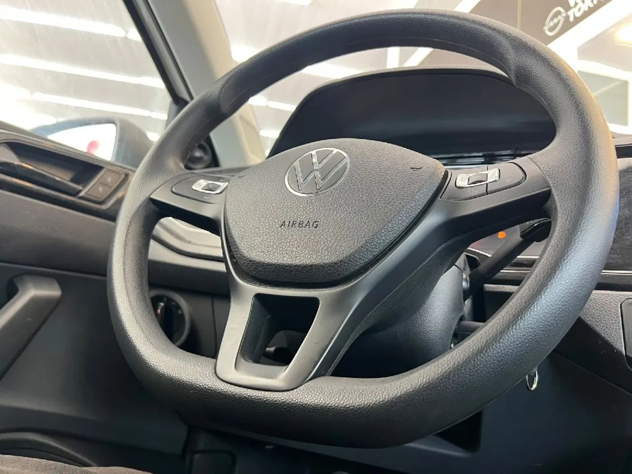 Volkswagen Polo Track 1.0 Flex 12V 5p, foto 13 de 18