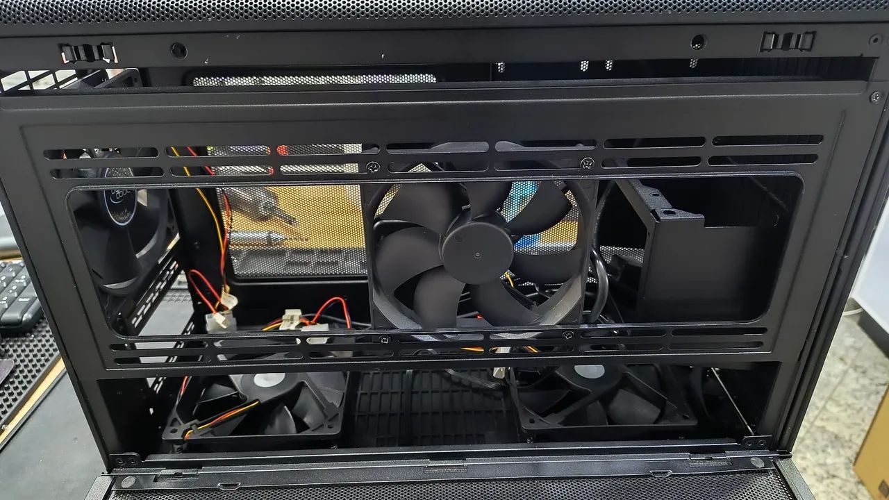 Gabinete LIAN LI A3