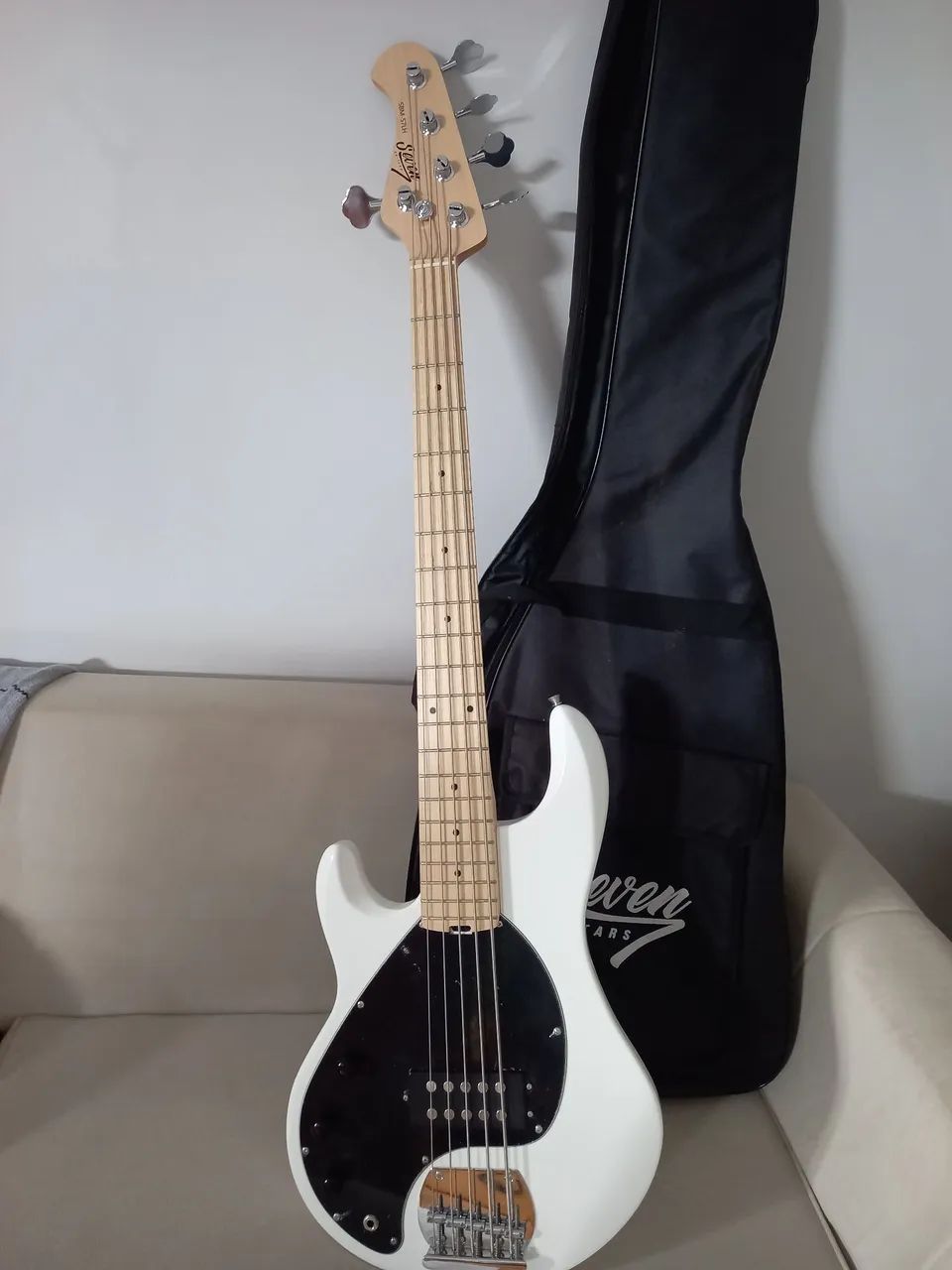 Baixo Canhoto Seven Sbm 57-LH - Instrumentos musicais - Nova