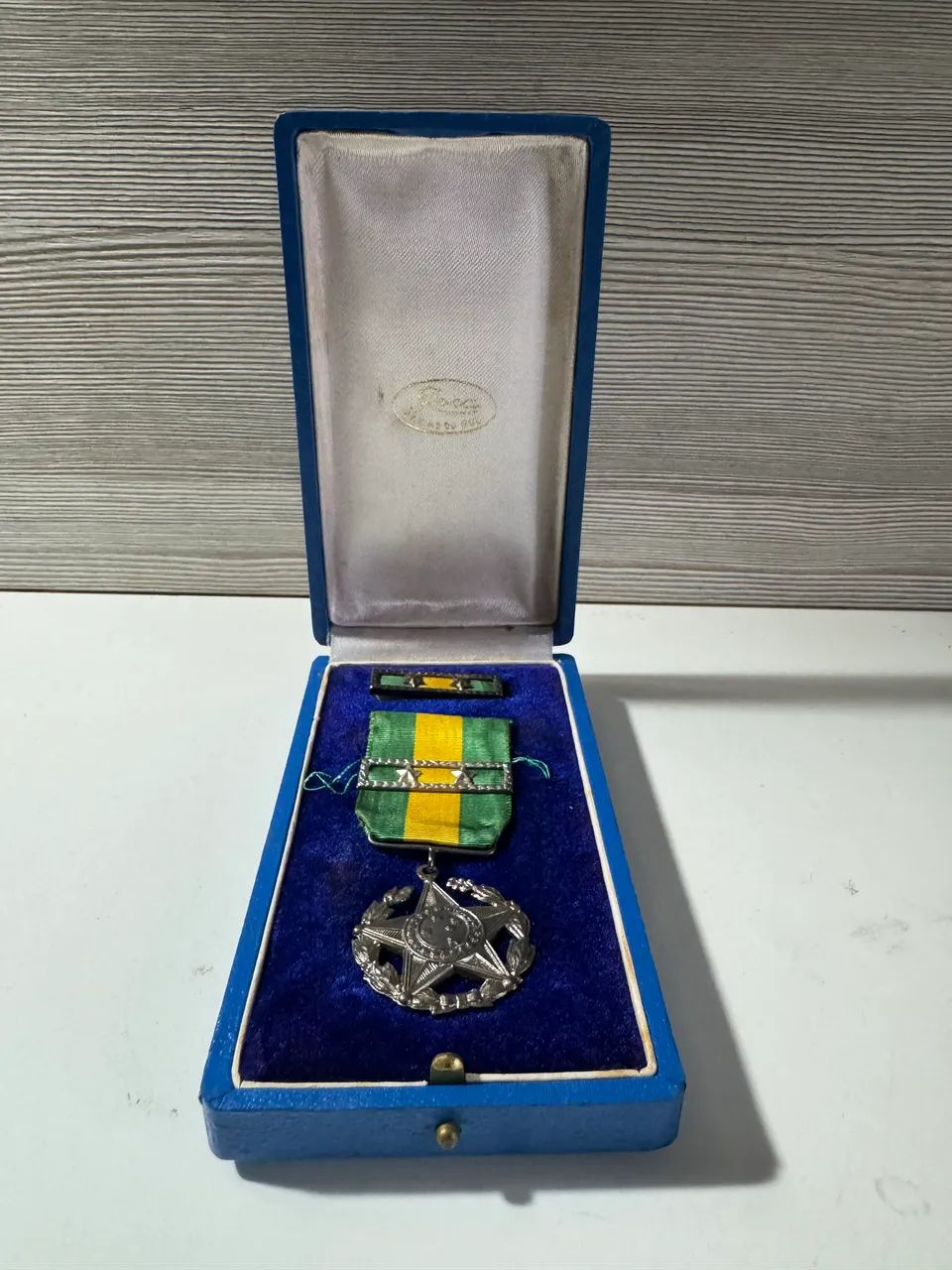 Antiga Medalha Militar Brasileira em Prata - 20 Anos de Bons Serviços (Decreto 4.238/1901) - Foto 3
