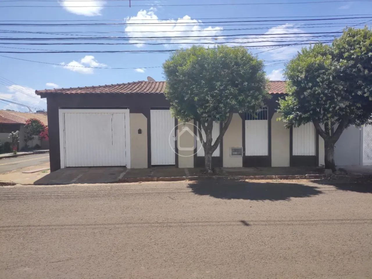 CASA COM 3 DORMITORIOS JARDIM IMA