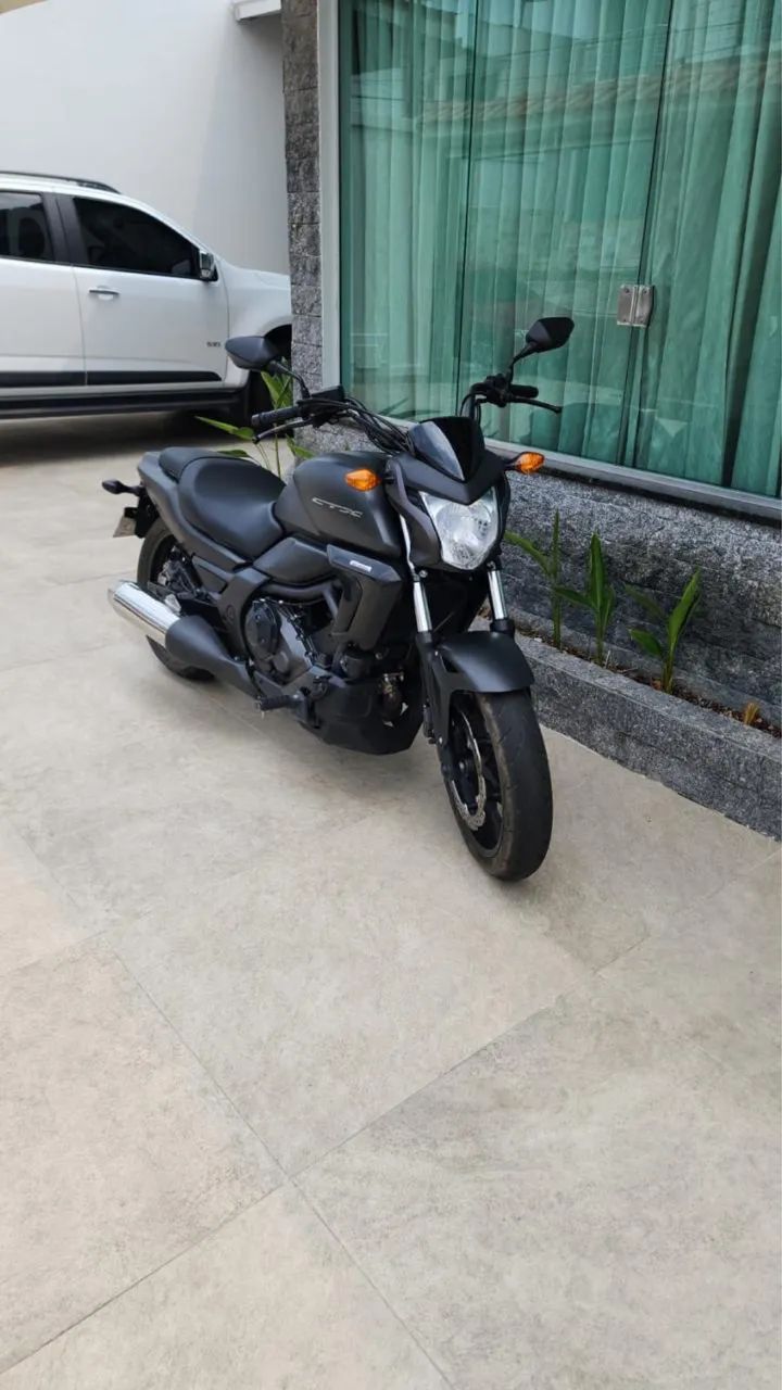 Honda CTX 700  - Foto 4
