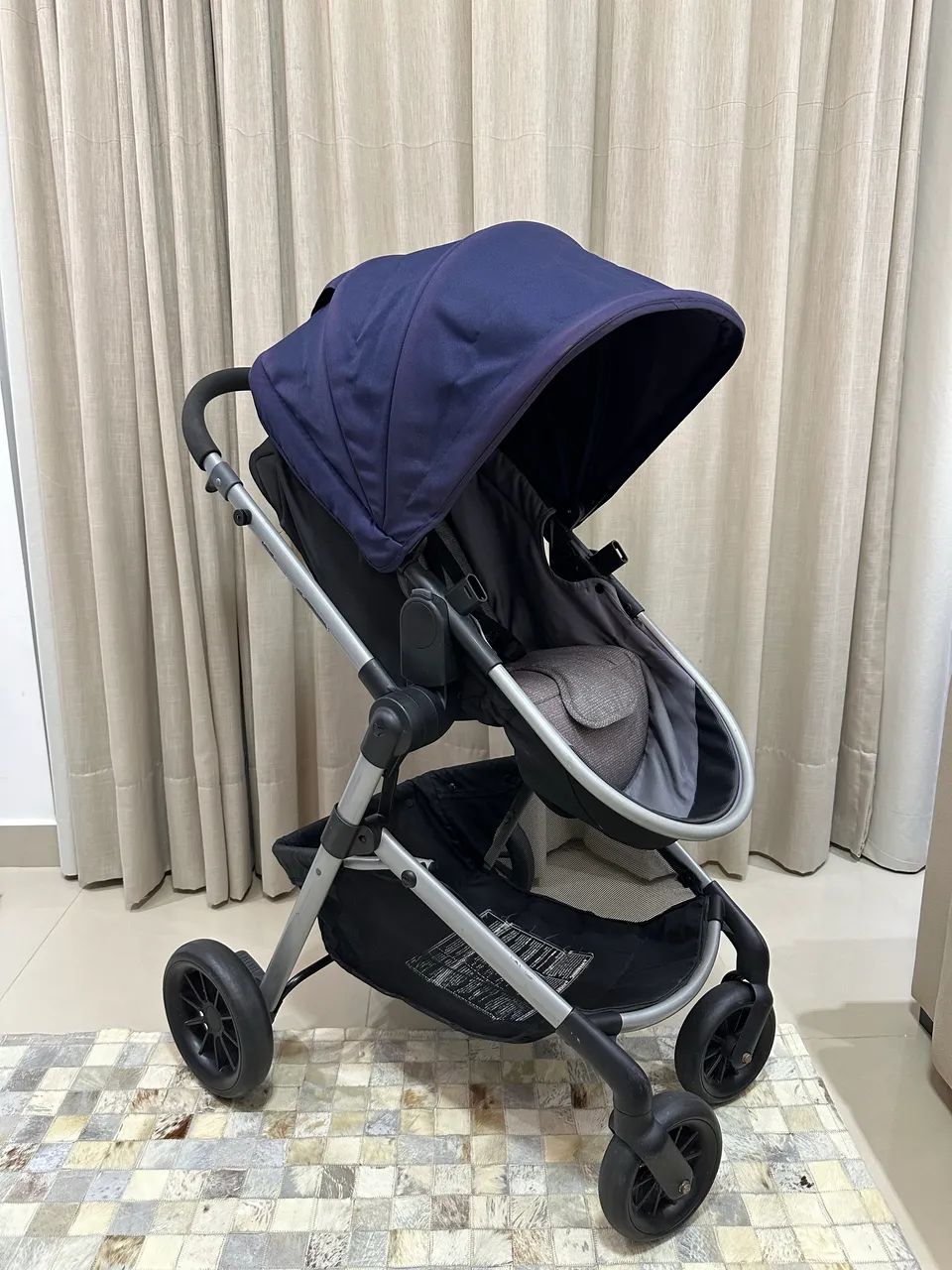 Vendo carrinho de bebê modelo Travel System - 3 em 1 - Foto 2