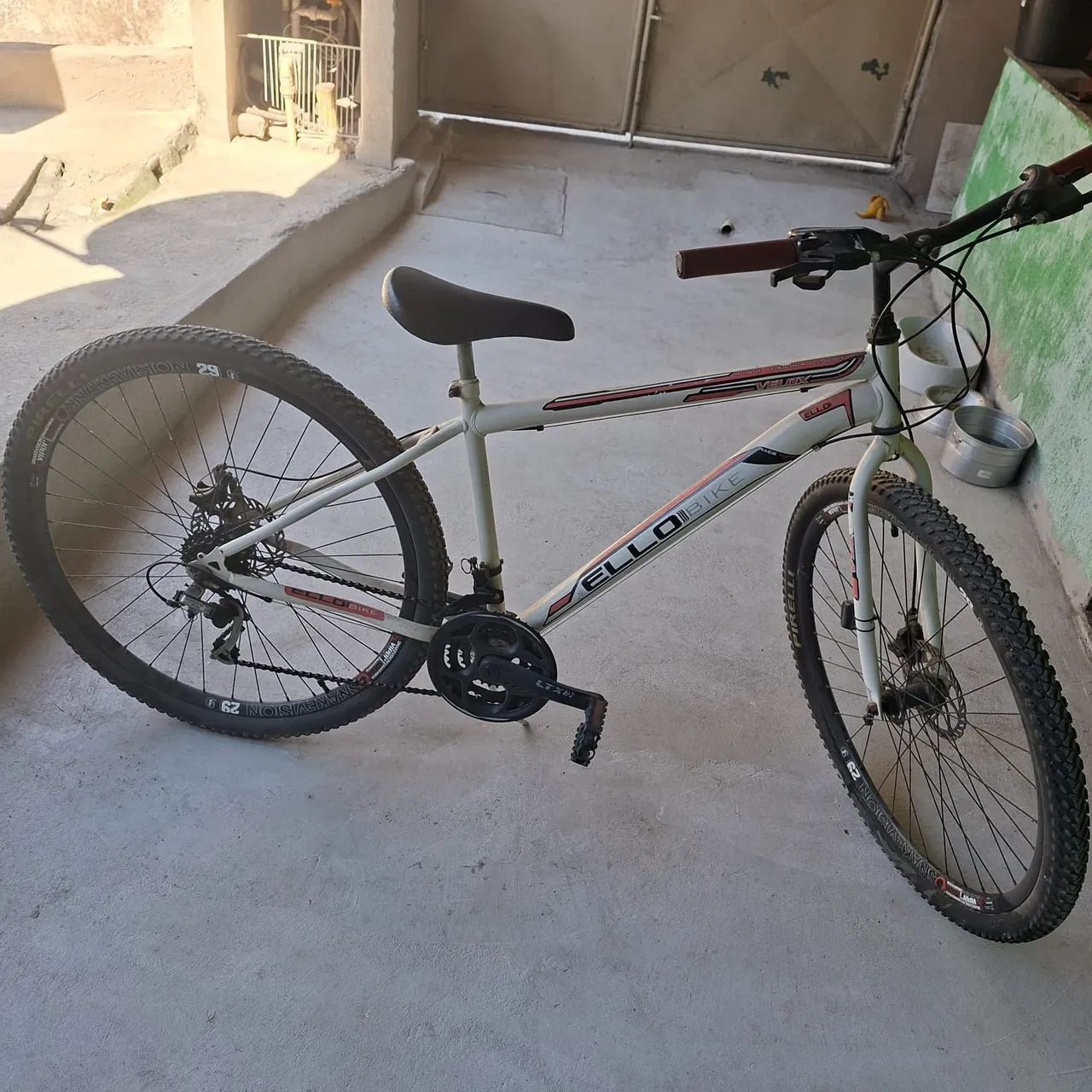 aro 29. bicicleta semi nova.  com marcha.                                                . - Foto 3