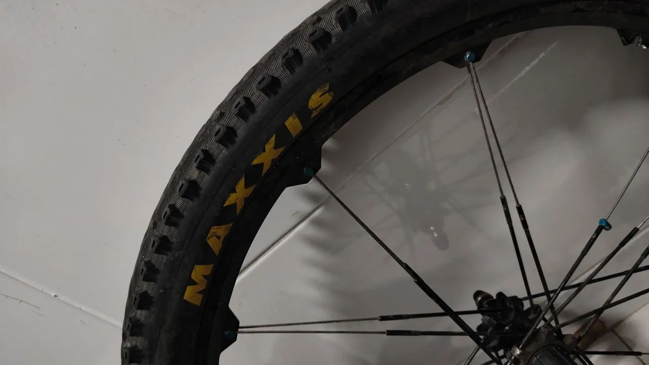 Pneu Maxxis Aggressor 26x2.30 - Foto 2