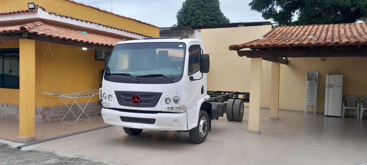 MB accelo 915c - Foto 4