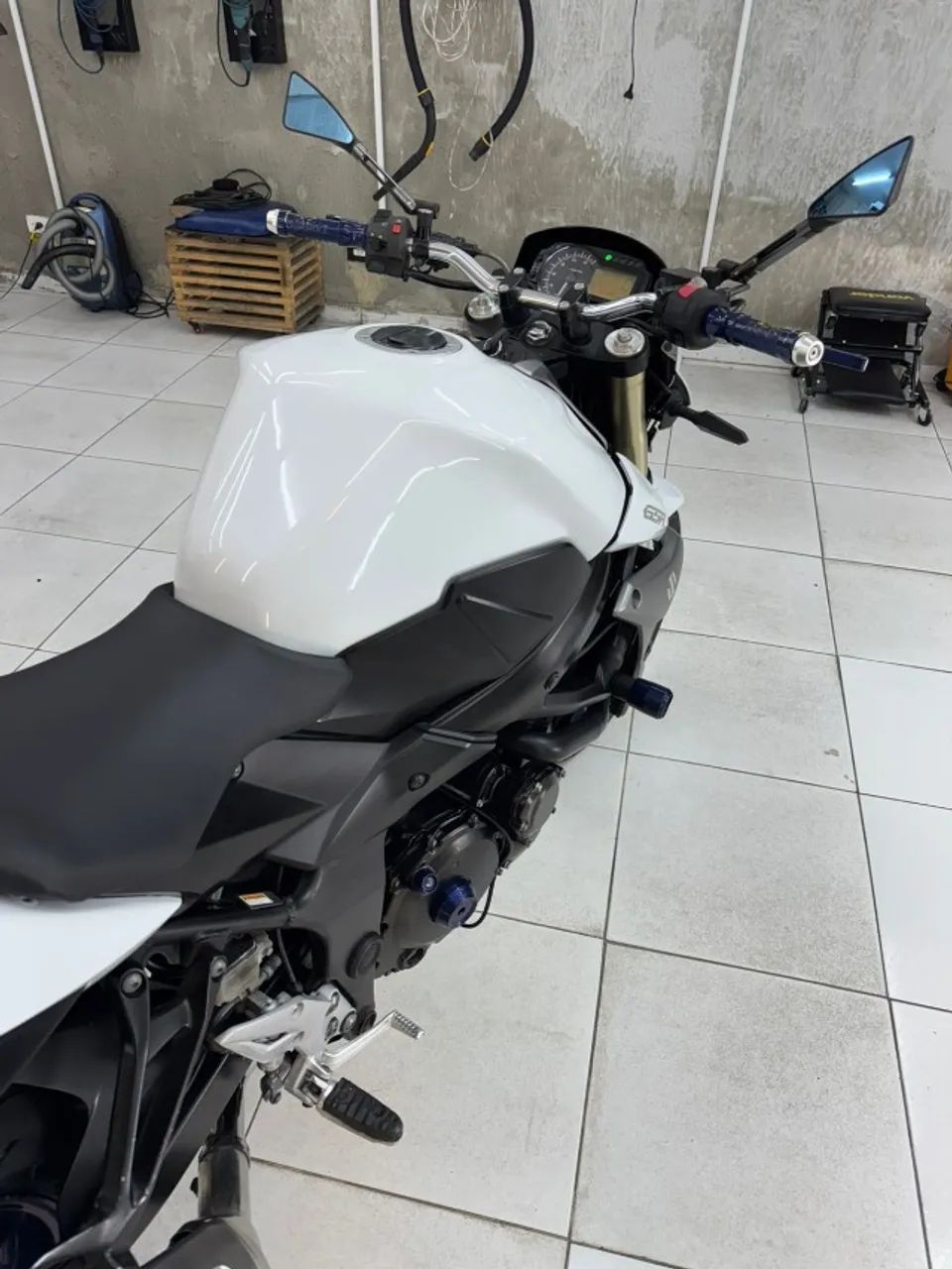 Suzuki GSR 750 2015 - Conservada, Documentação OK - Foto 4