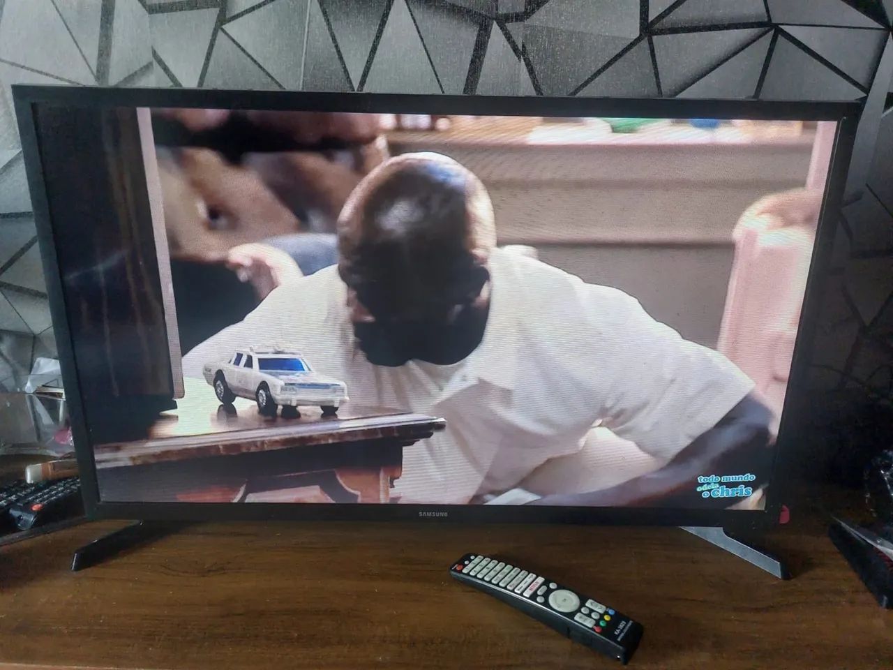 Tv 32 - Foto 2