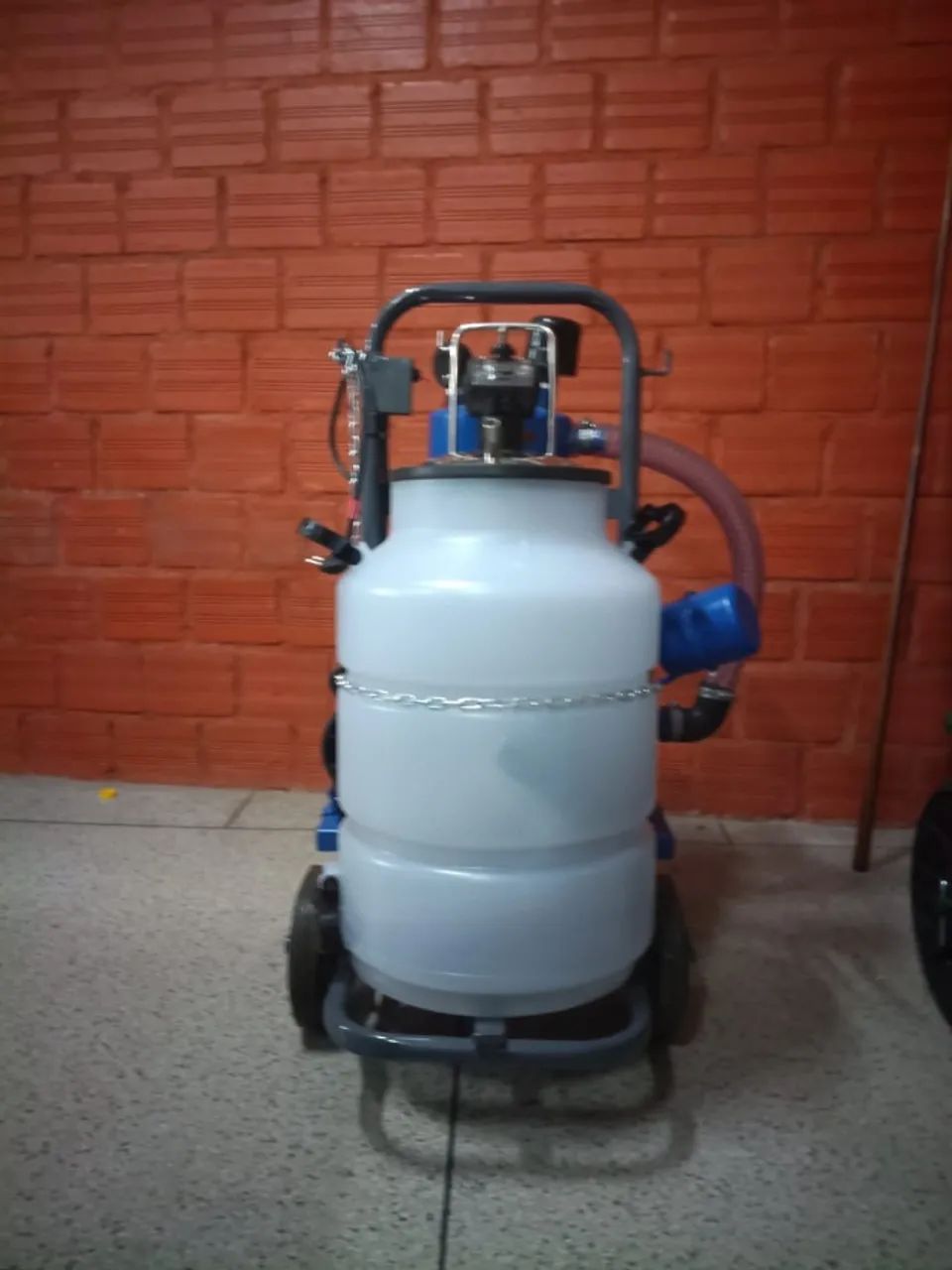Ordenhadeira Móvel - Foto 2