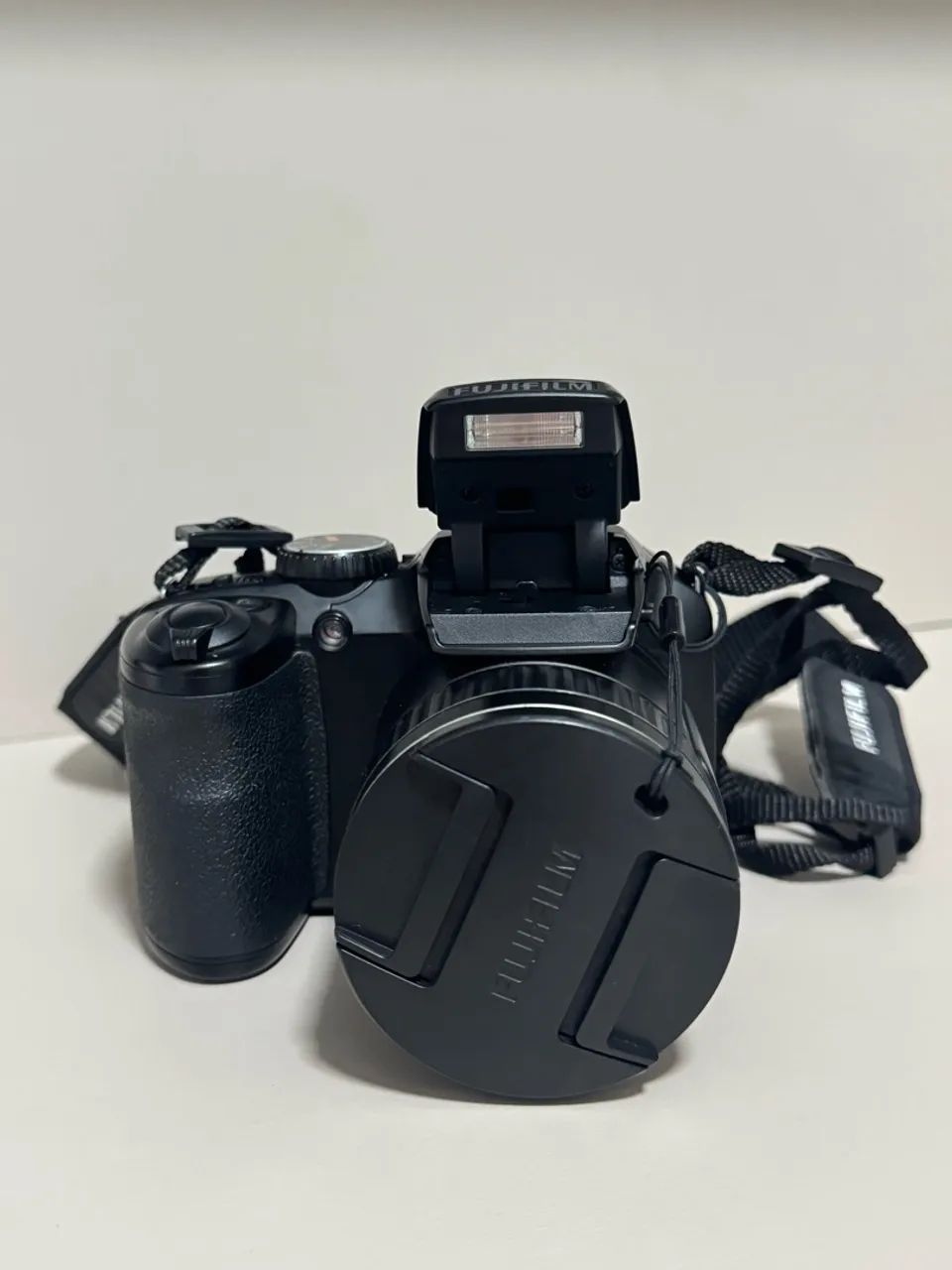 câmera digital Fujifilm de 16 megapixels com zoom óptico de 30x - Foto 2