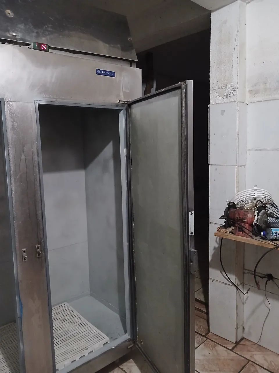 Vende se câmara fria  - Foto 2