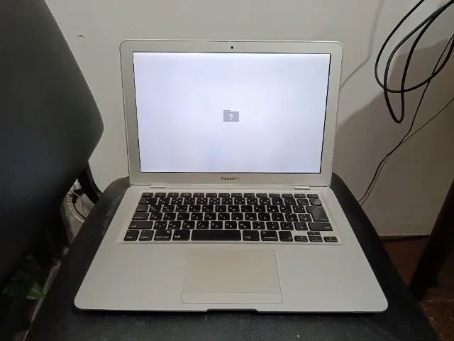 Apple Macbook Air funcionando - detalhes*