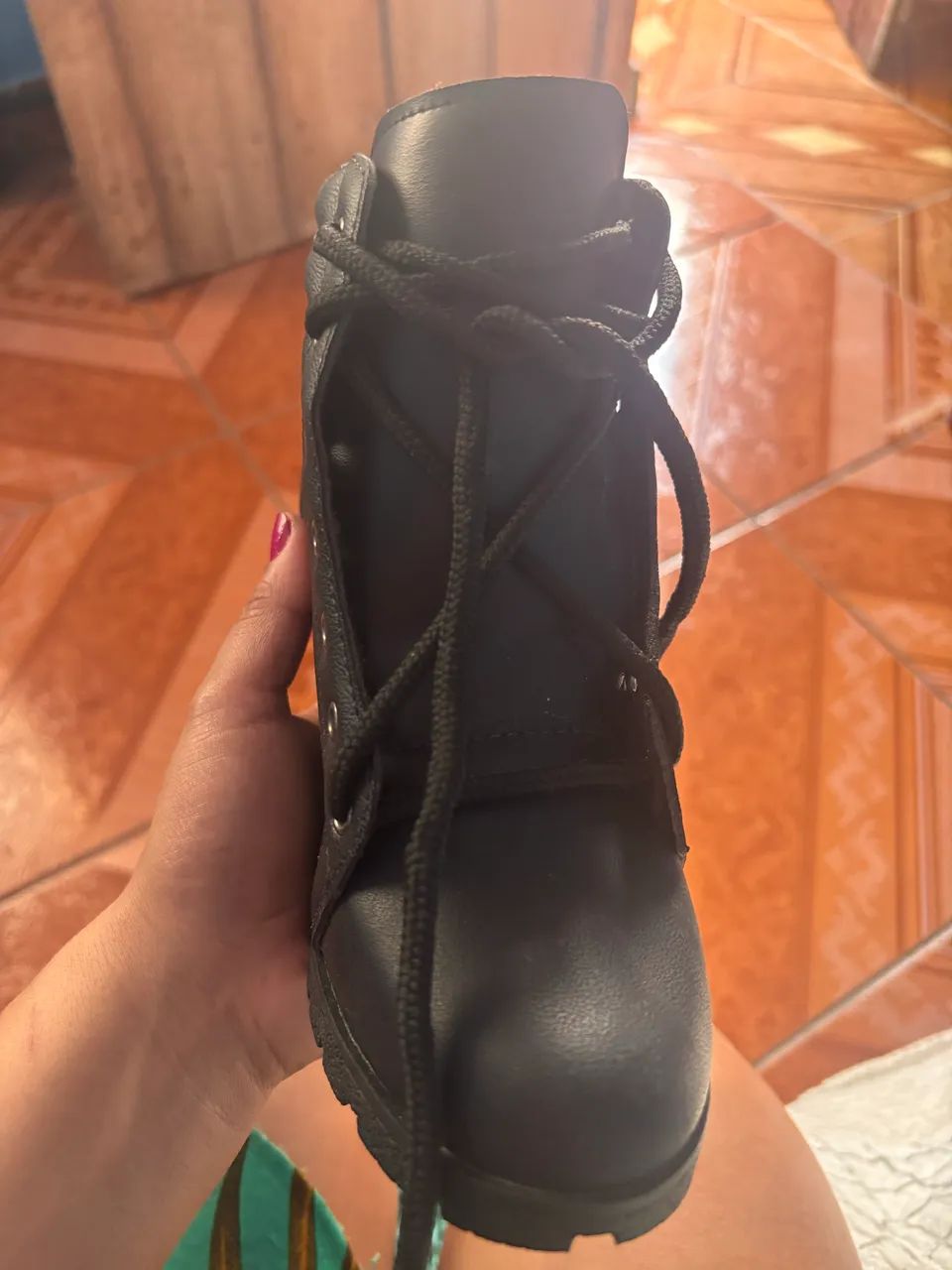 Botas feminina nova/estilosa - Foto 4