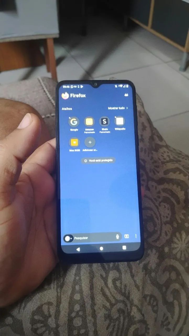 Celular moto e 13 bem novinho