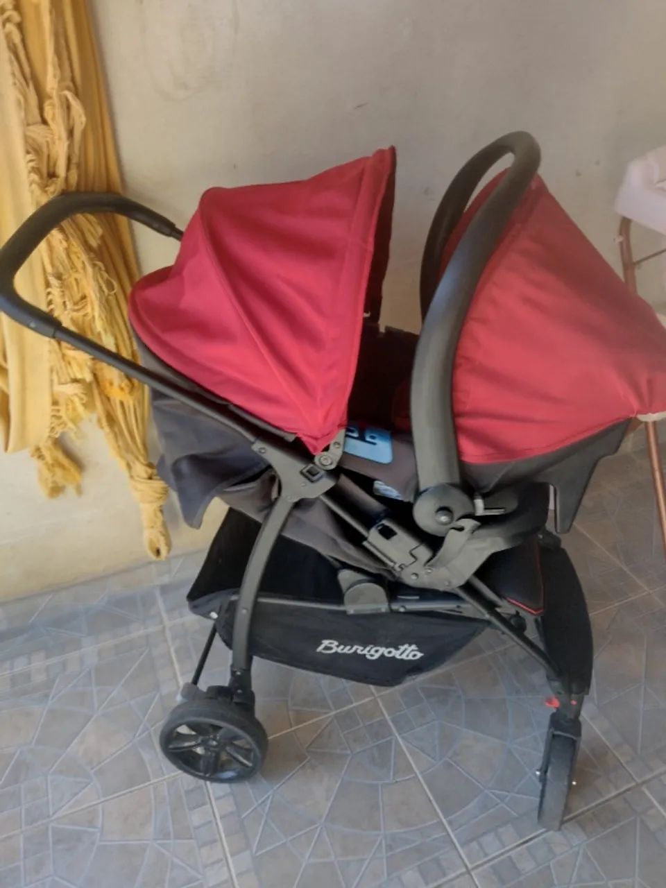 Carrinho de bebê+ bebê conforto marca Burigotto  - Foto 2
