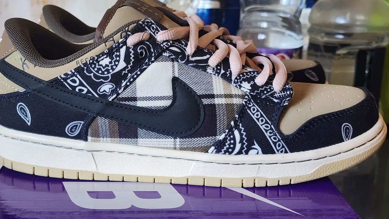 Nike dunk low travis scott pouco usado(9/10) - Foto 3