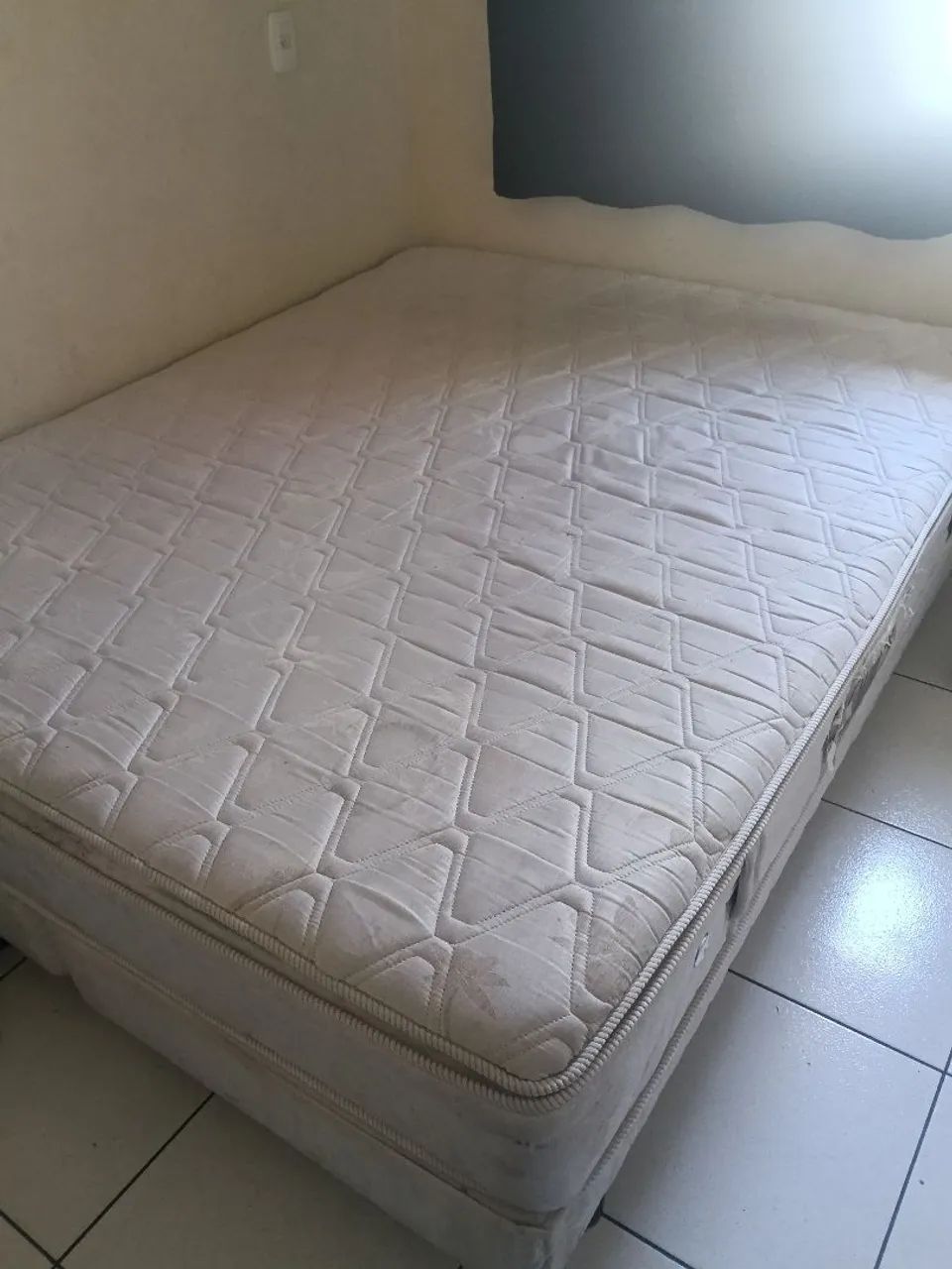 Cama box queen