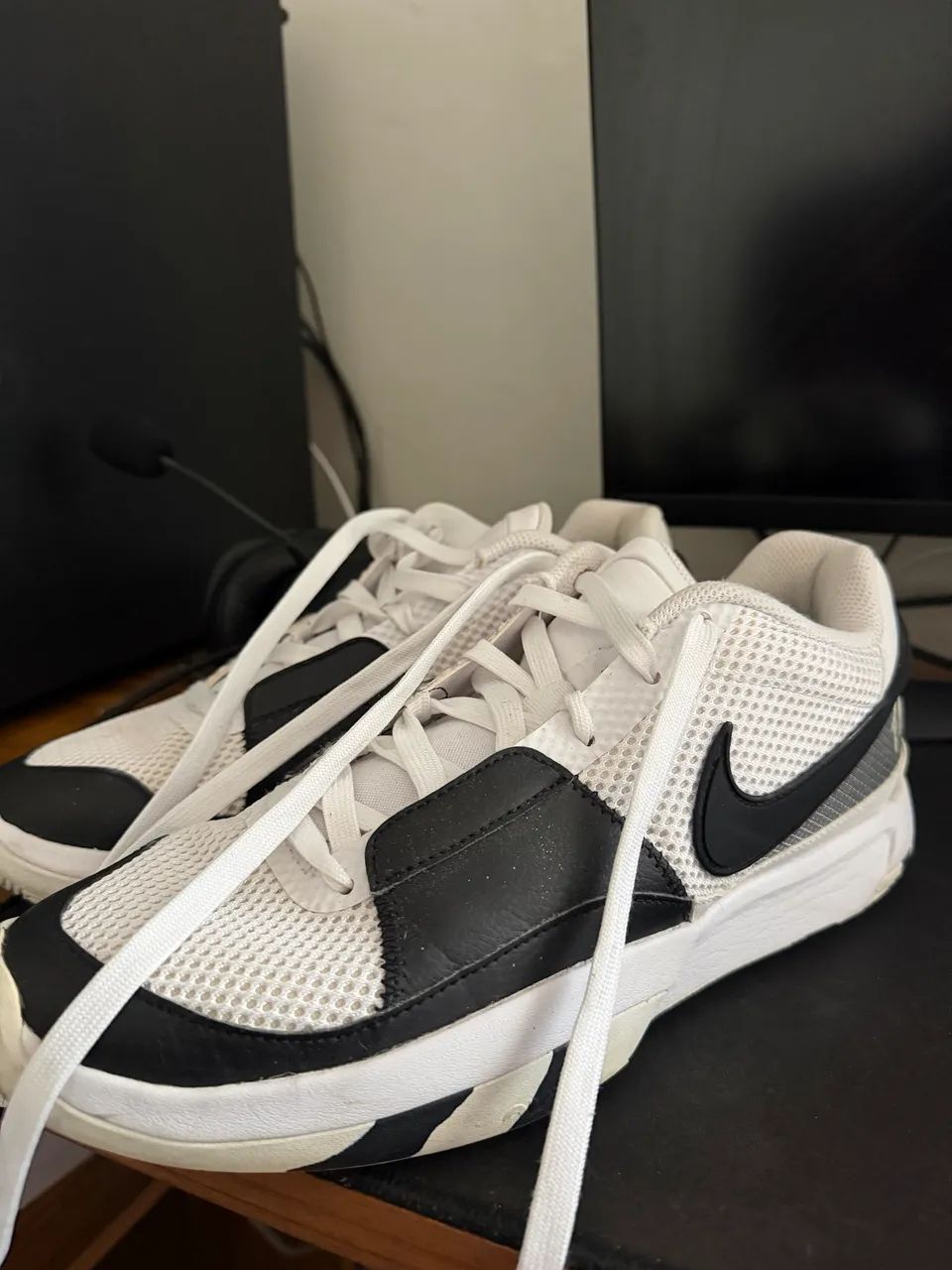 tenis ja 1 white black tenis basquete