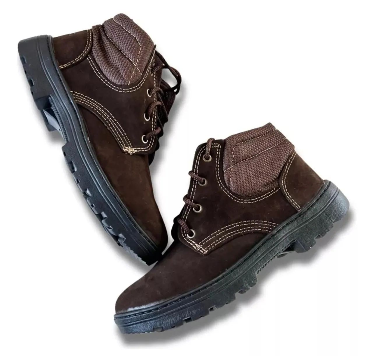 Botinas nobuck, bico pvc 