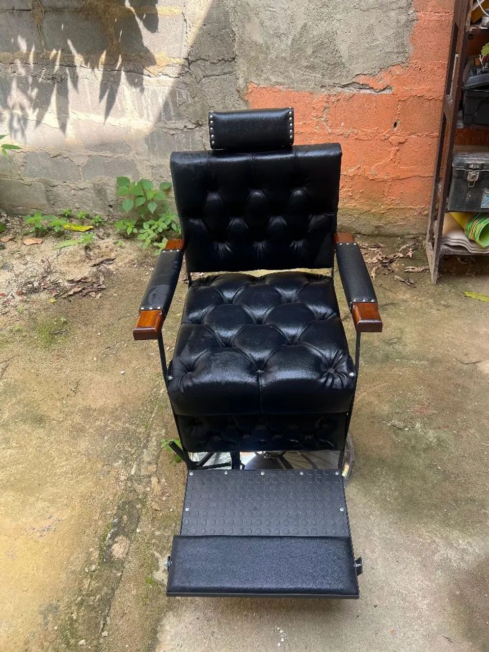 Vende se cadeira para barbearia  - Foto 3