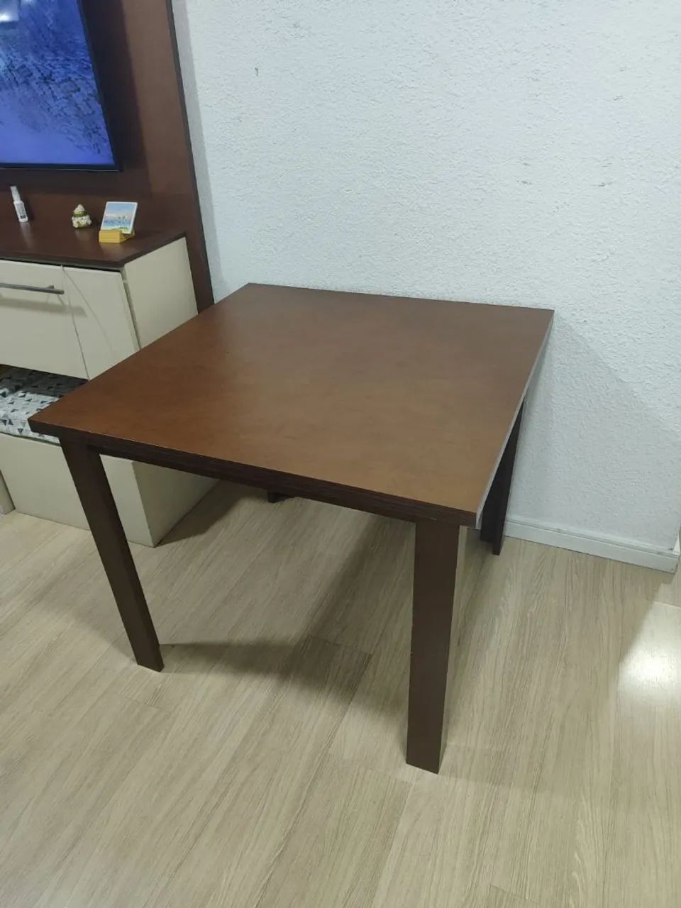 Mesa de jantar Quadrada  4 lugares 