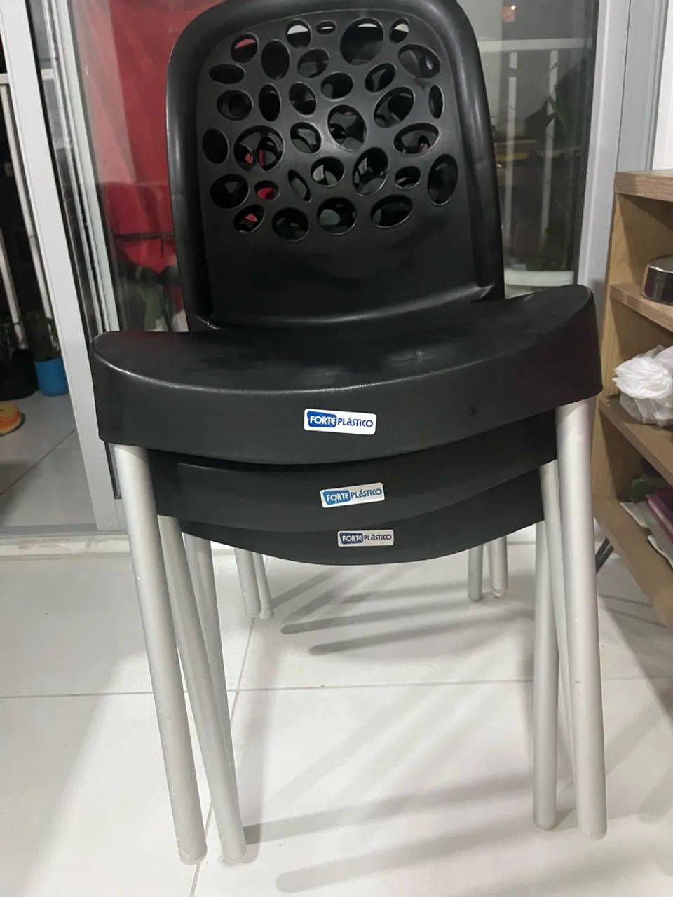 Cadeira com pés de alumínio  - Foto 5