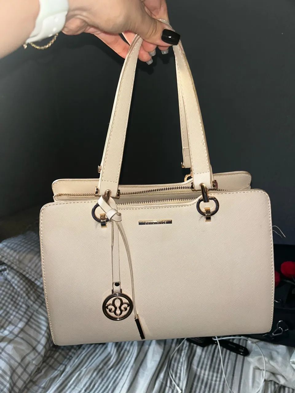 Bolsa Constace off white seminova 