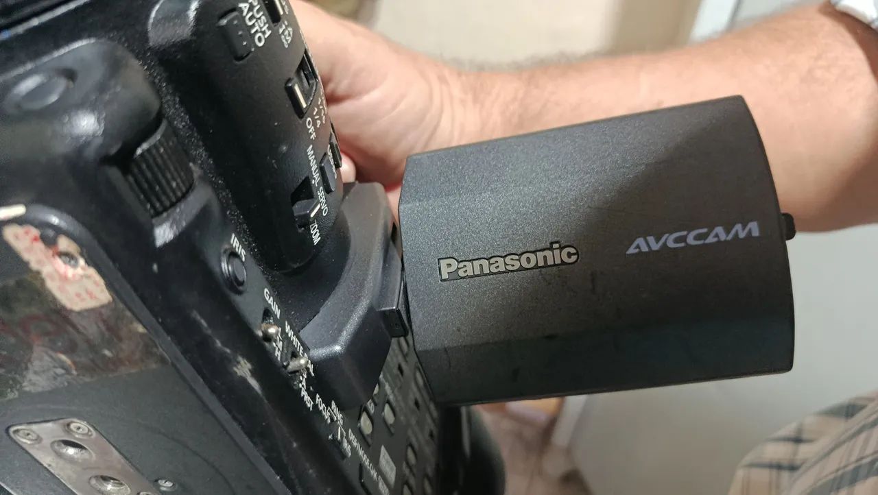 Câmera Panasonic HMC 15065606299850370121