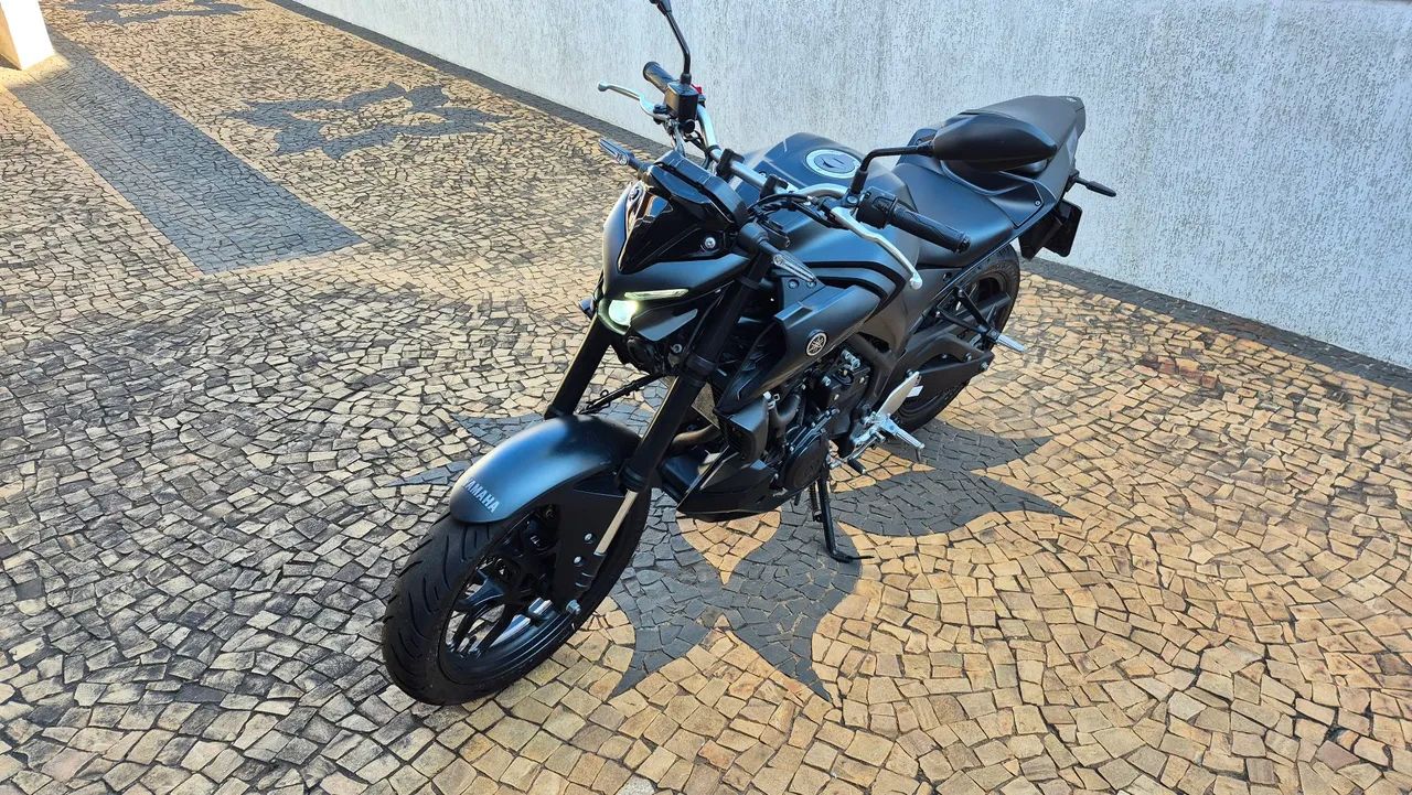YAMAHA MT-03 2025 - Foto 5